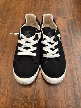Roxy Rory Slip on Women’s  Black Canvas Sneaker with White Laces